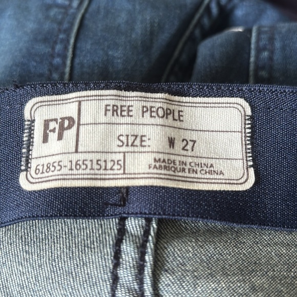NWT‼️Free People Penny Pull On Stretch Moody Blue Medium Wash Jeans size 27 - Picture 8 of 10